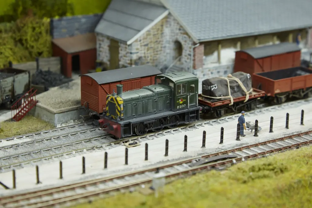 London Festival of Railway Modelling — documentary and portrait photograph in London, UK, frame 10 of 21.
